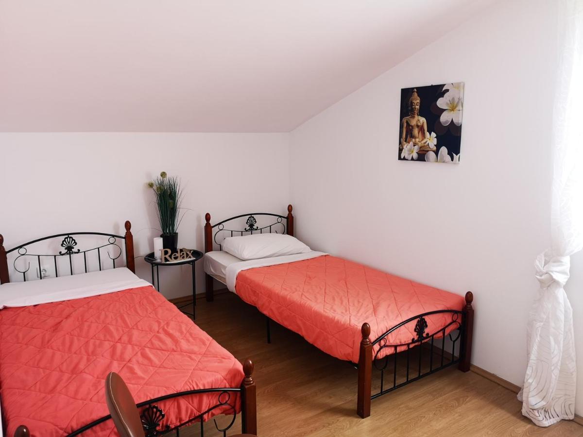 Chillout Apartments With Pool Patricia Fažana Εξωτερικό φωτογραφία