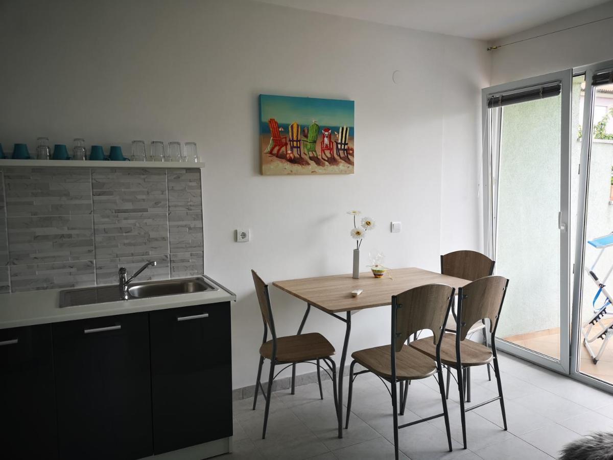 Chillout Apartments With Pool Patricia Fažana Εξωτερικό φωτογραφία