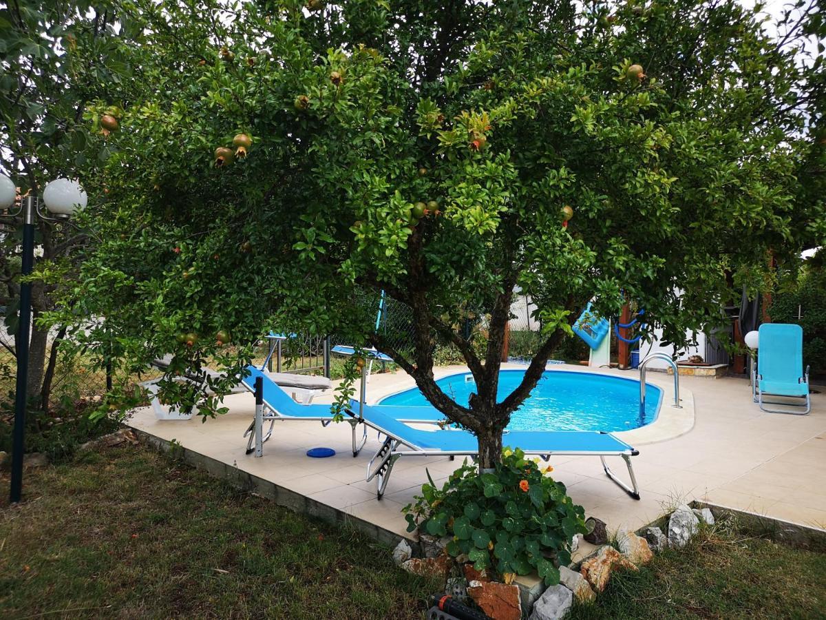 Chillout Apartments With Pool Patricia Fažana Εξωτερικό φωτογραφία