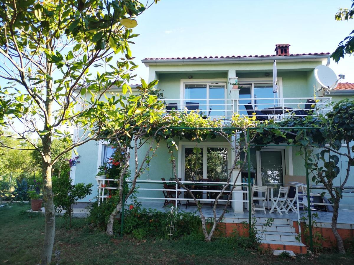 Chillout Apartments With Pool Patricia Fažana Εξωτερικό φωτογραφία