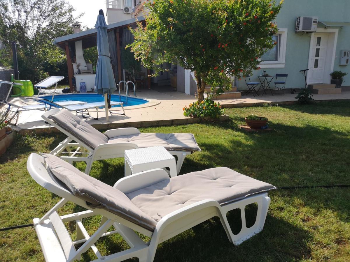 Chillout Apartments With Pool Patricia Fažana Εξωτερικό φωτογραφία